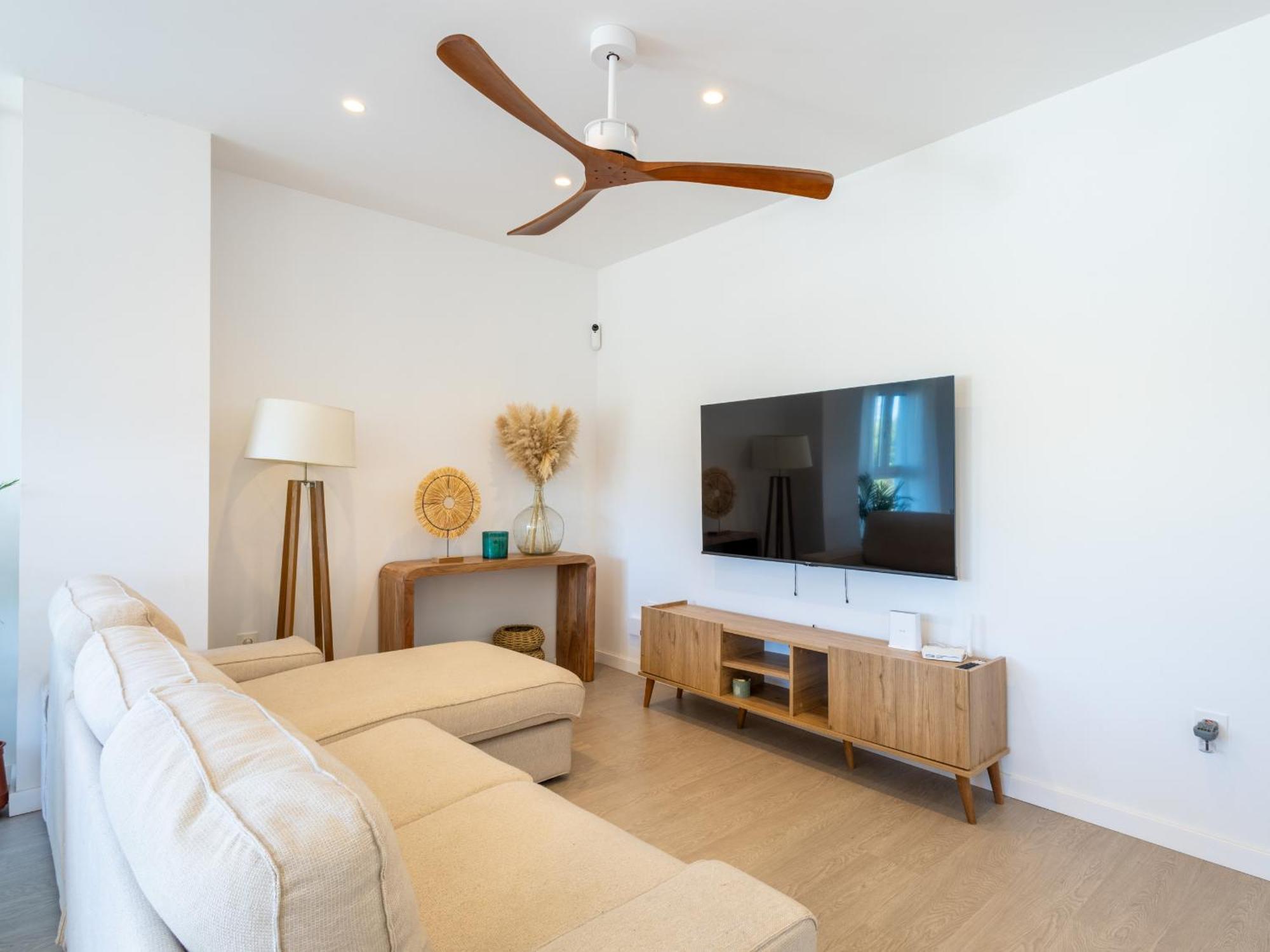 Homity Holidays - Playa Granada - Moriscos Ii