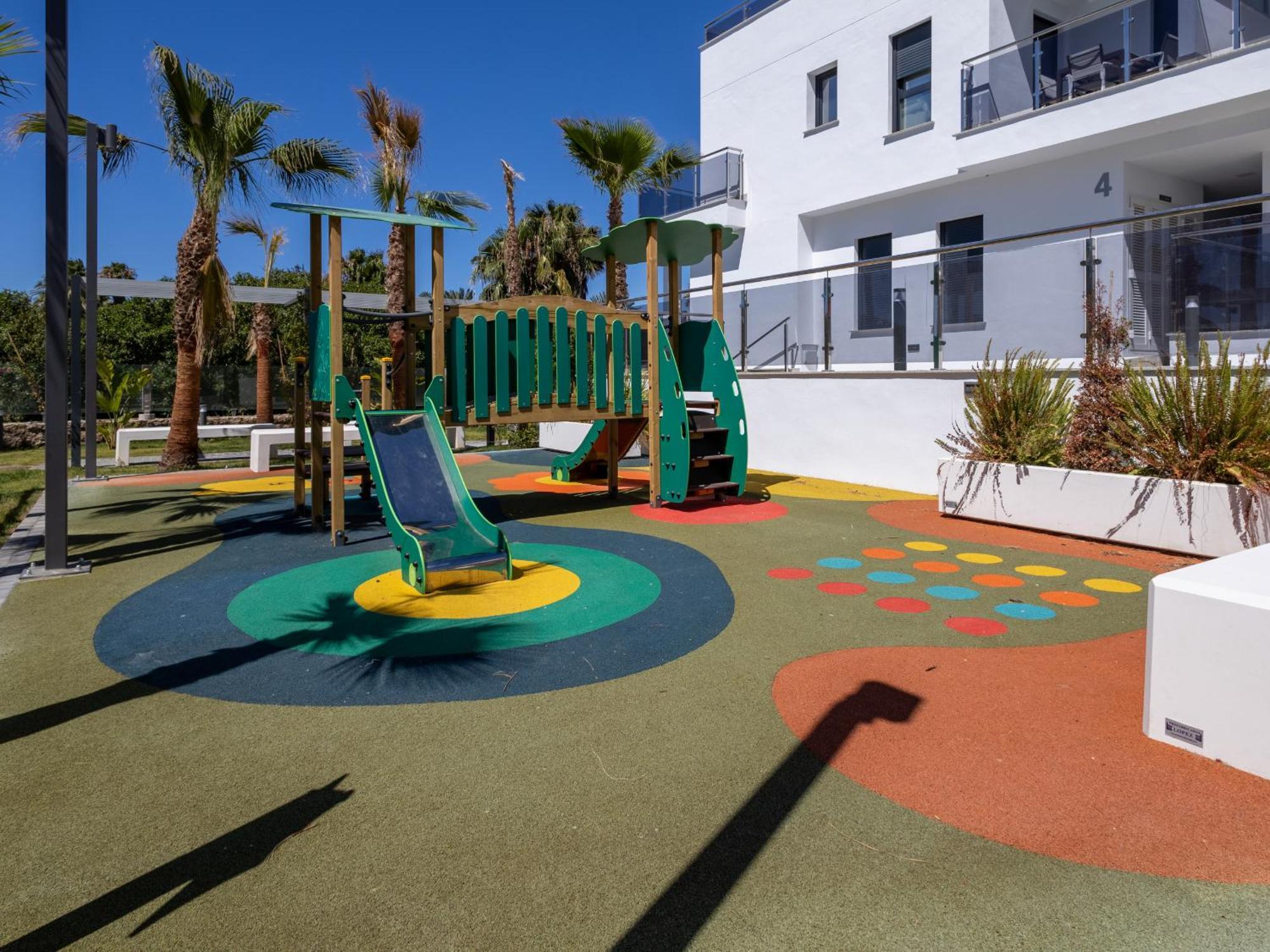 Homity Holidays - Playa Granada - Moriscos Ii * Motril
